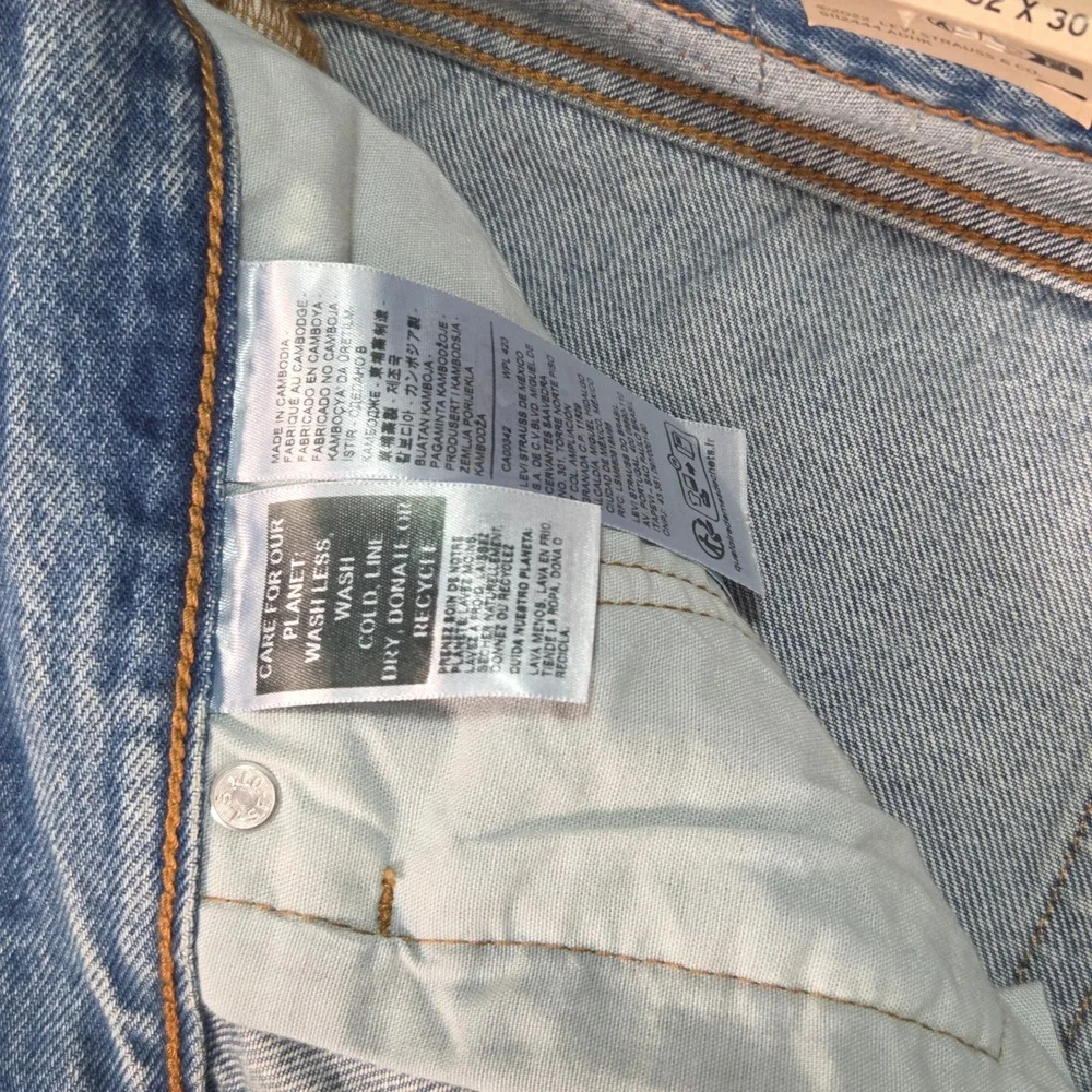 New Levi's 501 Original Jeans‎ Mens 32x30 Blue Distressed Straight Leg